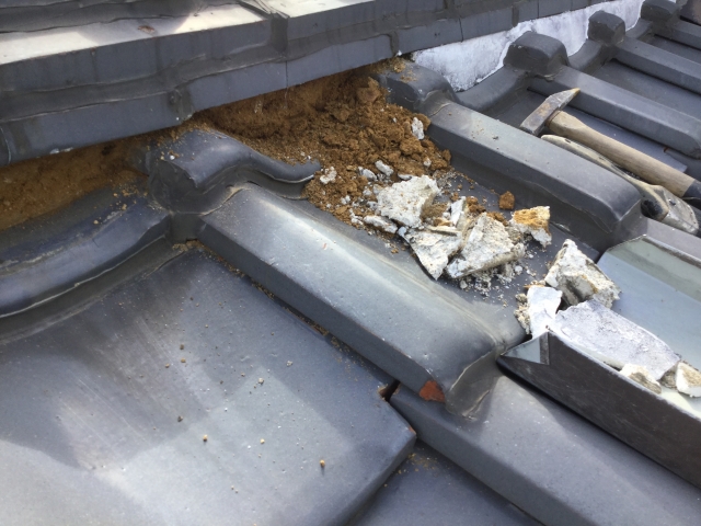 漆喰の崩れ画像