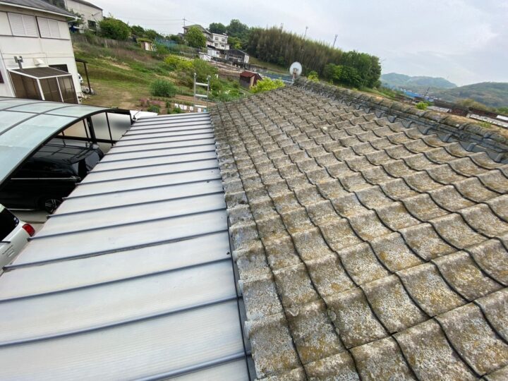 屋根材の色褪せ